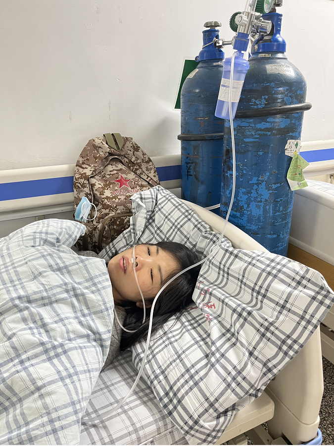 “送關(guān)懷、暖人心”公司綜合部探望住院員工