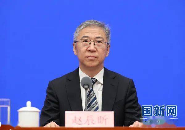國務(wù)院政策例行吹風(fēng)會(huì)：建筑企業(yè)資質(zhì)類別和等級(jí)壓減三分之一以上！