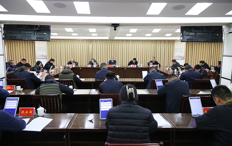 住房城鄉(xiāng)建設廳召開黨組理論學習中心組集體學習暨樹立和踐行正確政績觀學習教育讀書班學習研討